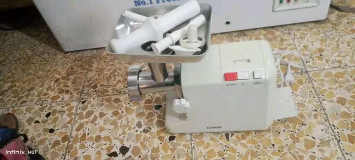 ديوان شبه جديد ب250 الف
مكينه خياطه ب70
قناني غاز 2 الوحده ب70
طفايات 2 الوحده ب30
مقرامه لحم ب100
علقه جديده مامشدوده ب25
تنور ب25 الف
بغداد مدينه الصدر الاولى


**إذا كنت صاحب هذا الإعلان وتريد حذفه لأي سبب، رجاءا أرسل رسالة إلى الدعم الفني**