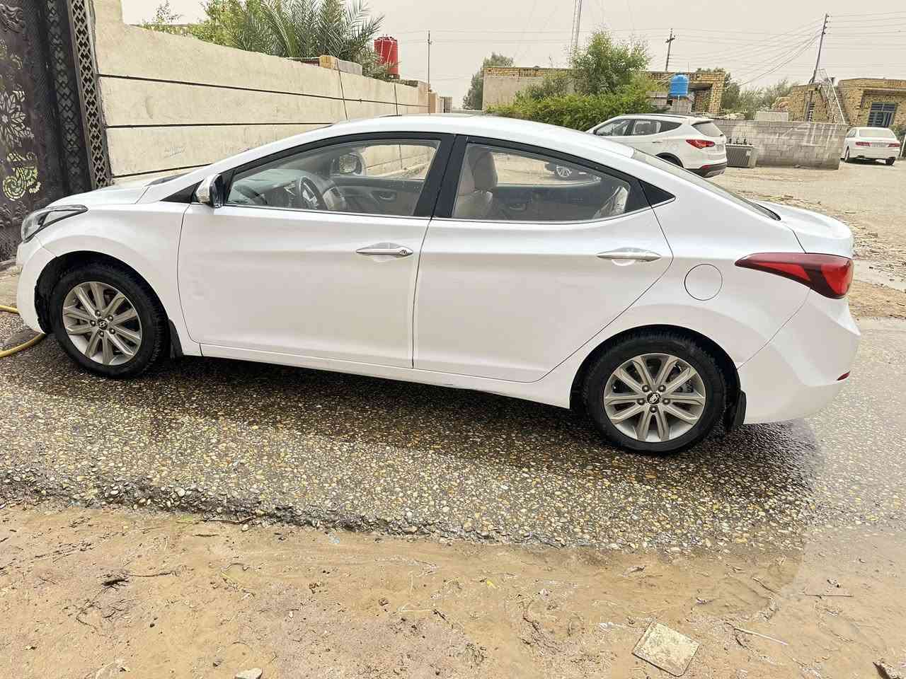 سلام عليكم النترا البيع موديل١٦ خليجي فول مواصفات مكينه كير حداديه تخم تاير تبريد كلها جديده سياره بيها جاملغ وبنيد وبيها رشات صبغ تغربين ٤اربع قطع سياره مال جناي سعر ٩٧شراي يتصل***********
