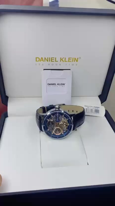 ⌚ قطعة نادرة لهواة الفخامة والإصدارات المحدودة ✨
ساعة رجالية أنيقة من العلامة العالمية Daniel Klein

بتصميم Skeleton الأوتوماتيكي الذي يكشف روعة الماكينة الداخلية بكل تفاصيلها.

🌍 إصدار محدود حول العالم

🔢 رقم القطعة: 008 / 244 فقط

(من أوائل الأرقام المميزة في هذا الإصدار النادر)

مواصفات فاخرة:

• حركة أوتوماتيكية تعمل بدون بطارية

• تصميم Skeleton فاخر يبرز جمال الحركة الميكانيكية

• توقيت مزدوج Dual Time 

•نضام شمسي وقمري 

• هيكل ستانلس ستيل أنيق

• زجاج مقاوم للخدش

• سوار جلد أسود كلاسيكي راقٍ

• مقاومة ماء 5ATM

• ظهر شفاف يعكس فخامة التفاصيل الداخلية

📦 مع العلبة الأصلية الكاملة كاملة المرفقات 

💎 قطعة استثنائية لهواة التميز واقتناء الساعات المحدودة

✨ الرقم 008 يمنحها قيمة وجاذبية خاصة بين الإصدارات 

اي استفسار متواجد على النت او ع الخاص


**إذا كنت صاحب هذا الإعلان وتريد حذفه لأي سبب، رجاءا أرسل رسالة إلى الدعم الفني**