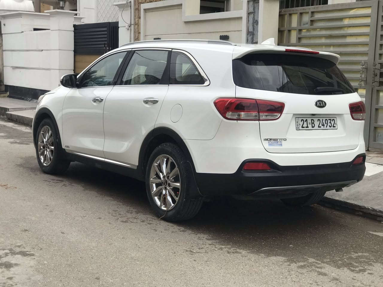 للبيع
كيا سورنتو خليجي موديل ٢٠١٥ فول مواصفات للاخير محرك ٤ سلندر ٢٤٠٠ كفاله عامه من الصبغ والتبديل رقم سنويه وهزه كله جديد تحويل مباشر سياره محرك صدر تبريد تخم تاير كله جديد سياره مال جناي مناقصها برغي #السعر ١٧٣ وبيها مجال مكاني المحموديه للاستفسار ***********
