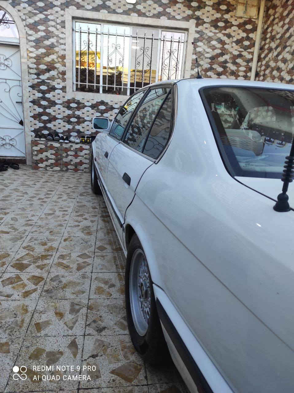 بي ام 525  موديل 88 محدثه 94 توماتيك محرك فل مبدل بيها جاملغ وبوند  السعر 68
الهاتف ***********
