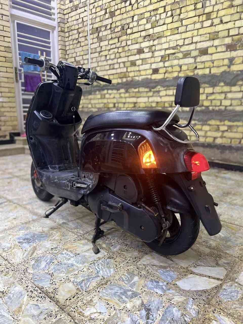 السلام عليكم دراجة بوليس مكينة 49 بلاديية
السعر (750) الف وبيهة مجال حك الجية المو شراي لا يتعبني
***********
