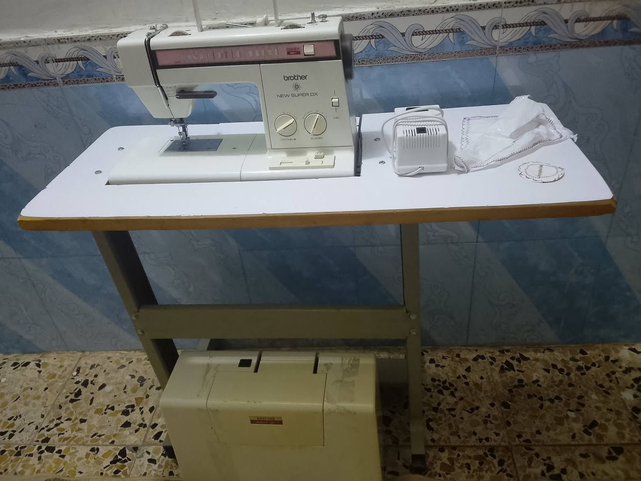 السلام عليكم .
مكينه برذر باله جديده بلجيس .
باله ياباني 
كامله هيه ةجنطتها ومكفرها والحامل .
تخيط 14 نقشه .
سلاسه وأداء .
شغل نضيف ومرتب مال خياطات .
شكو قطعه بيها اصليه وشرط الفحص.
وياها ميز تفصال ستل ستيل وخشب تركي .
الميز التفصال وحده مشتغله ب65 الف .
ميز قلاب متحرك .
المكينه لكطه اللكطه .
هيه والميز التفصال 
السعر ب175 الف فقط.
المكان .النجف الحنانه كميل بن زياد .
التواصل ***********
