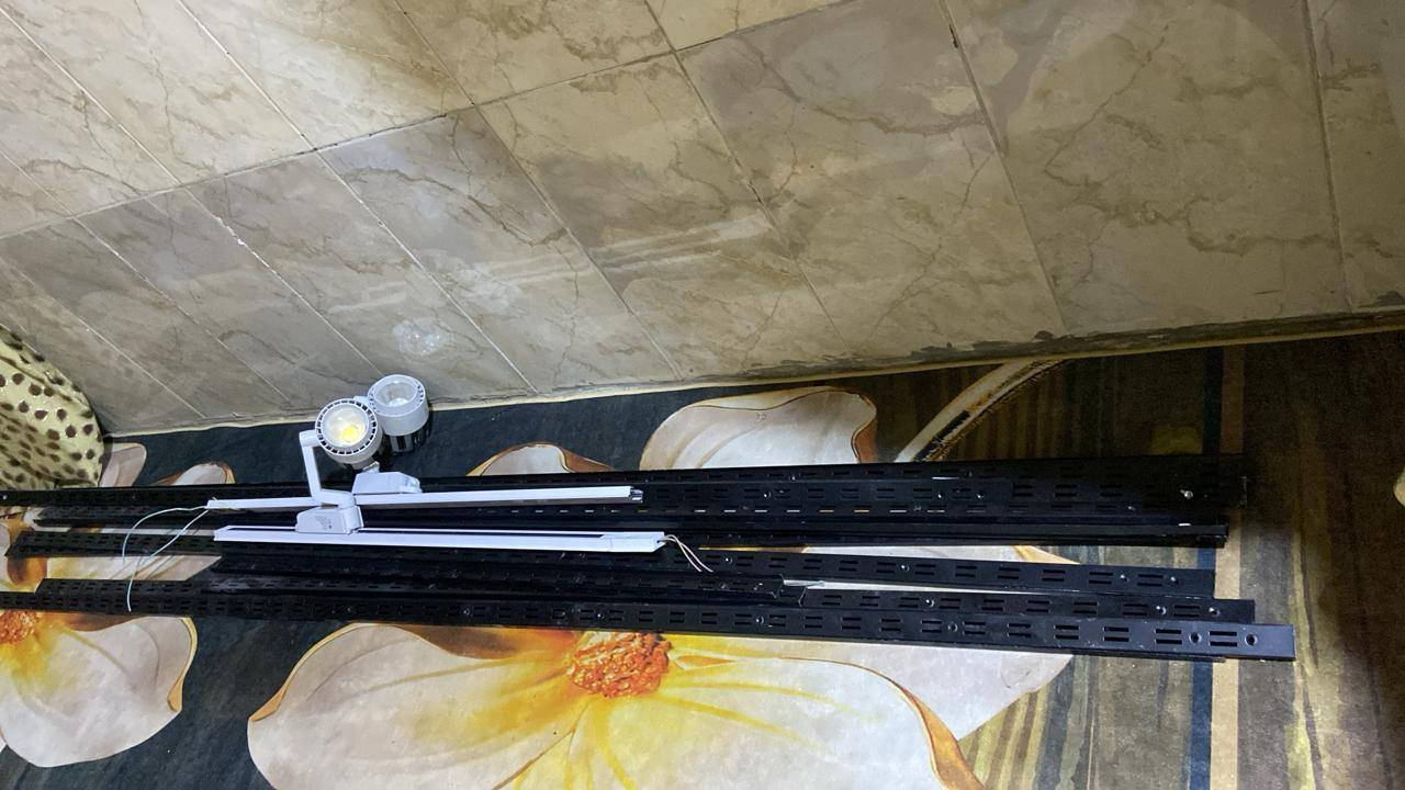 السلام عليكم
استخدام شي قليل وعدي بيهن جدد بالجيس  مكاني بصره وتوصيل ماعدي للأستفسار على هذا الرقم ***********
