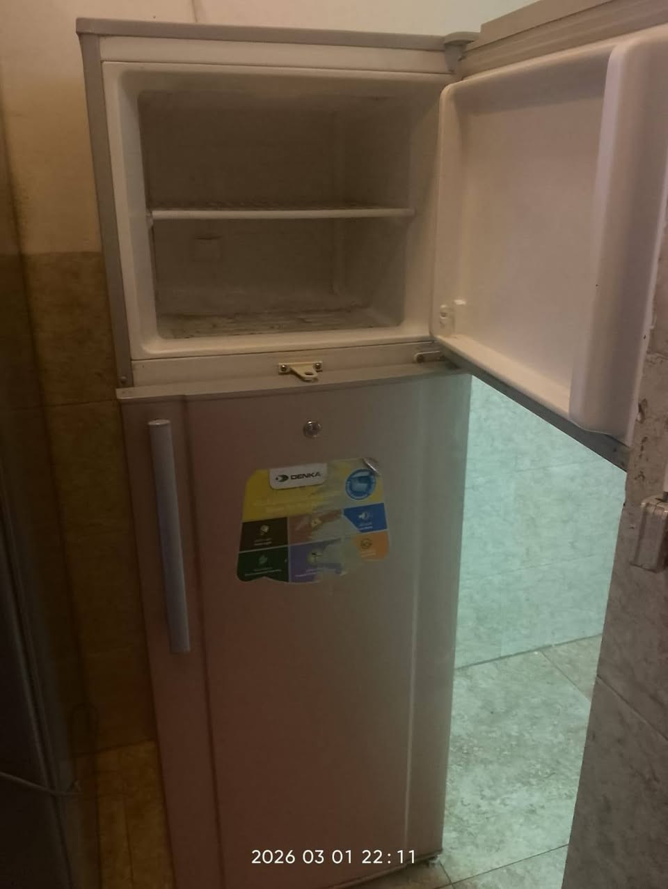 مرحبا 
للبيع ثلاجه نضيف كلش ماداخله تصليح سبب البيع اهلي نطوني حجم الاكبر منه سعرها  ب١٠٠ بلحريه الاولى شارع الزهاوي


**إذا كنت صاحب هذا الإعلان وتريد حذفه لأي سبب، رجاءا أرسل رسالة إلى الدعم الفني**