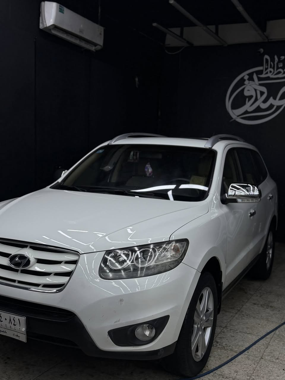 سلام عليكم اخوان سنتافيا 2011 للبيع
سياره من الزيرو عله ايدي ماشبه 87 الف حقيقي سياره كلش جديده كفاله عامه عده نص باب السايق صبغ فقط والباقي كفاله رقم بغداد بسمي سلايد 7 راكب 3 قطع تبريد وباقي المواصفات المعروفه السعر 165 مكاني بغداد حي الجامعه ***********
