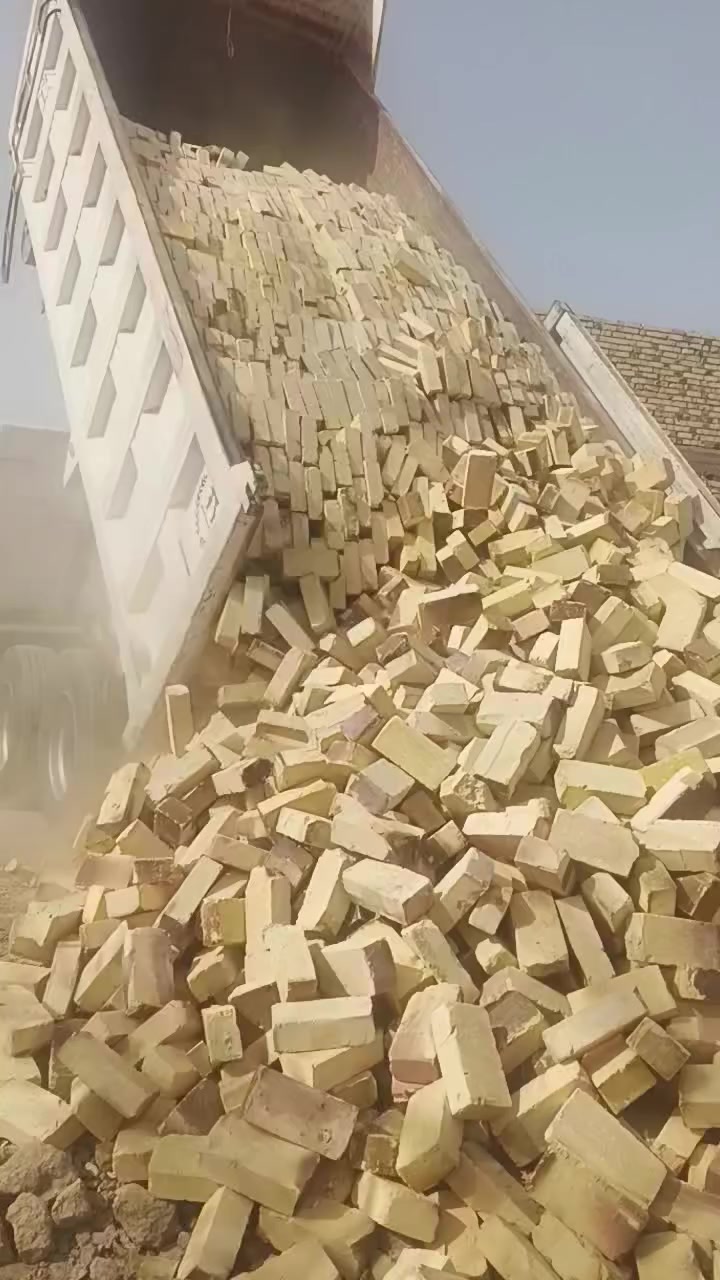 السلام عليكم طابوق الشوملي بشرط المقلاب درجه اولى لون وعدد وقوه//***********
