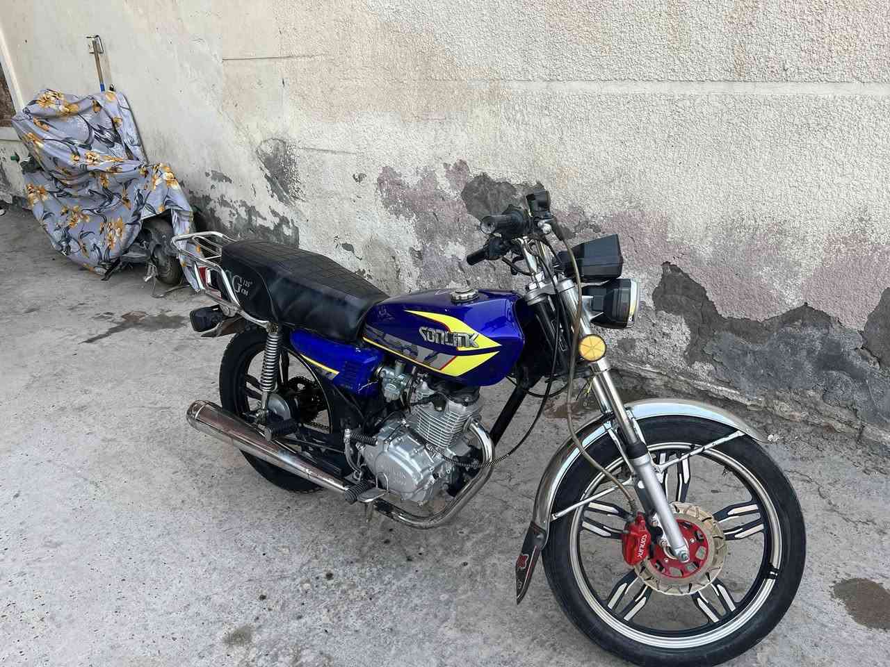 سلام عليكم شباب درجة موديل 2023 اربعه كير اوراقه كامله مكينه كير كفاله الكهربائيات كله شغاله اوراق كامله رايده 400 وبيه مجال للشراي عنواني شهداء البياع شارع المضخه الاول رقمي ***********
