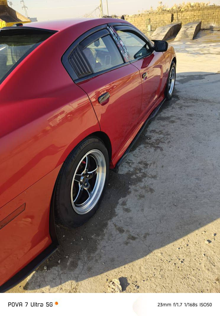 السلام عليكم جارجر هيمي مديل 12  باسمي سنويه لل2030رقم بصره حادثها كما موضح بل صوره بلعراق مابيه شي جاهزه من كل شيء
مواصفات ال R/T المعروفه بيه صوت رعب  ع الريمونت السعر 135وبيه مجال  ستفسار

***********
