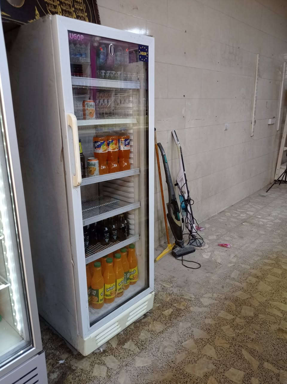 عارضات ايكور الكبيره ٤٥٠ والصغيره بيها خلل بس ماطور شغال اريدها ٢٠٠


**إذا كنت صاحب هذا الإعلان وتريد حذفه لأي سبب، رجاءا أرسل رسالة إلى الدعم الفني**