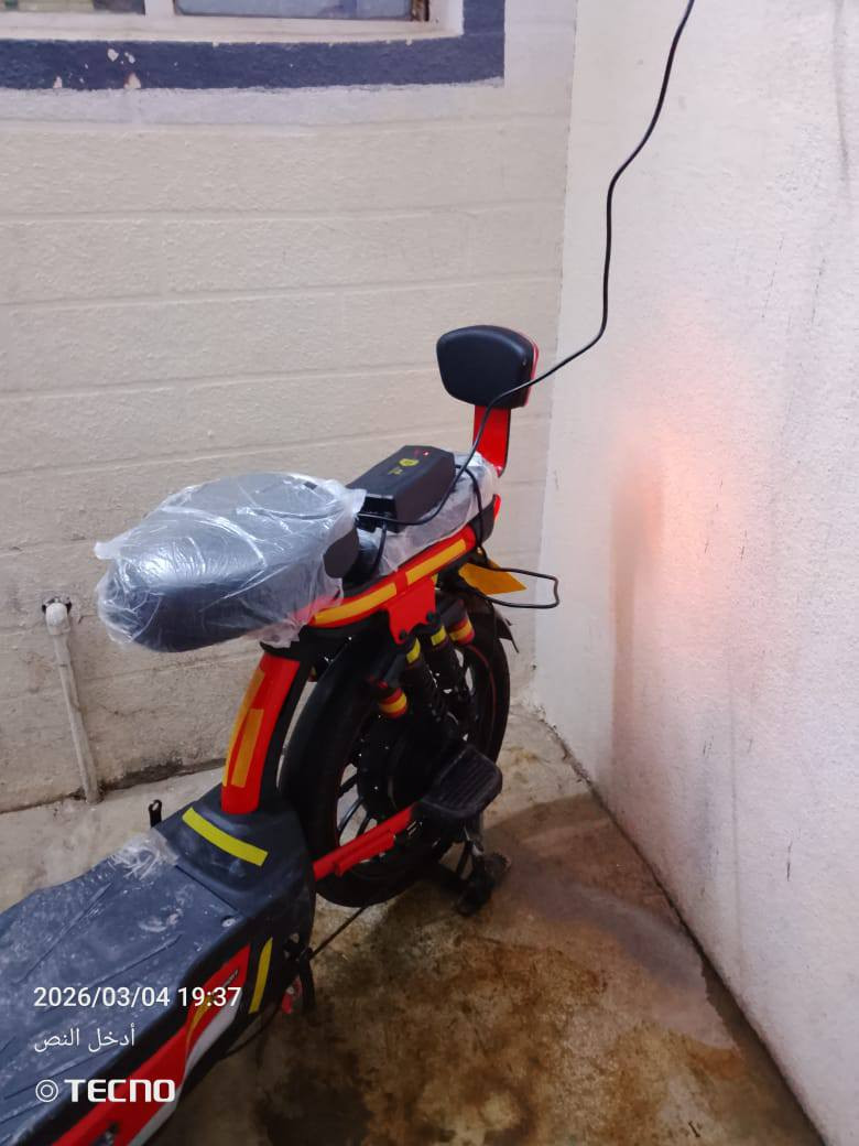 للبیع. كلشي مظبوط و شغال 250 الف وبي مجال بسيط.حجم كبير وبطاريات كبيرة..


**إذا كنت صاحب هذا الإعلان وتريد حذفه لأي سبب، رجاءا أرسل رسالة إلى الدعم الفني**