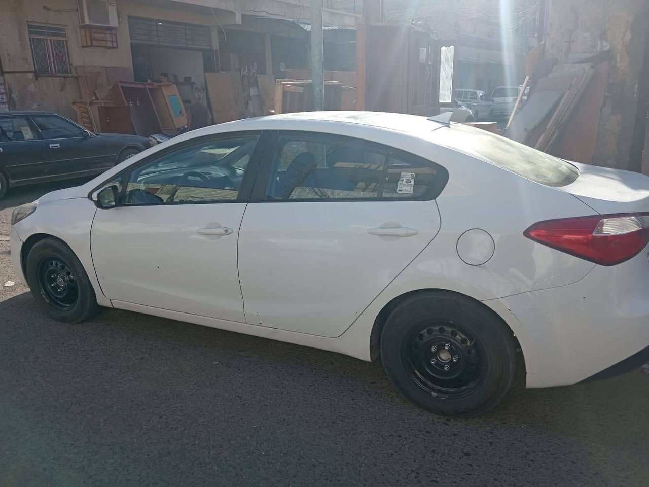 السلام عليكم كي فورتي ٢٠١٦ غاز بانزين باسمي حادثه سرقه جاملغات اماميه كير عادي 6 نمر مكينه ٢٠٠٠ دوش رقم ميسان باسمي السعر 110وبيه مجال للستفار اتصال برقم *********** خاص ما جاوب تصل وتدلل
