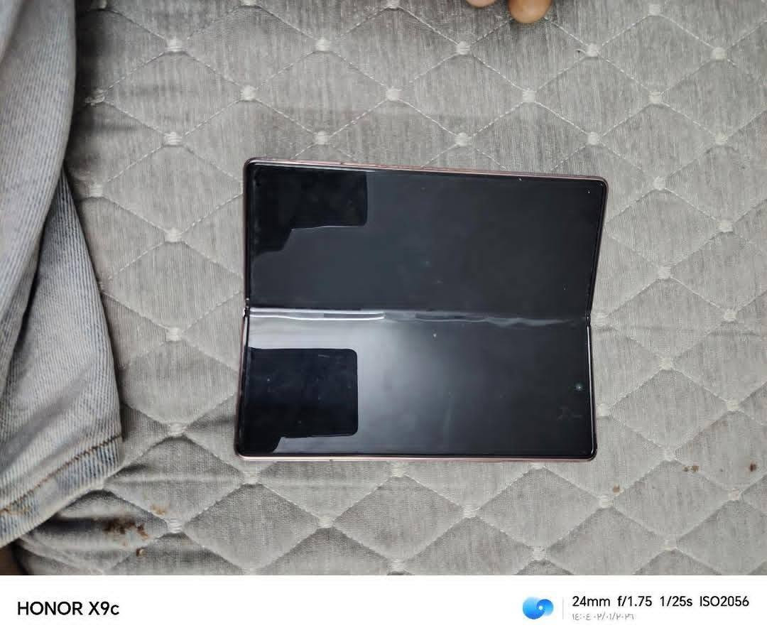 Galaxy Z Fold2 LTE
سلام عليكم كلكسي زت فولد 2  
مراوس او بيع
كون بغداد وقريب علئ الكاظميه او بلحريه
استفسار خاص


**إذا كنت صاحب هذا الإعلان وتريد حذفه لأي سبب، رجاءا أرسل رسالة إلى الدعم الفني**