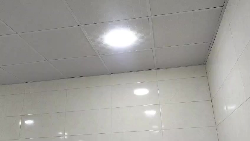 بيت للبيع او مراوس 200 متر
بناء حديث فول مواصفات صب كونكريت قبل اسبوع كامل 
الحبيليه في مجمع الاصيل السكني ركن ع شارعين اول بيت بالمجمع 
درجه اولى فول مواصفات 
ع شارع 15 متر وقريب من الوفاء 
خدمات ماي كهرباء مجاري تبليط 
بيت جاهز تسكن نفس يوم
طابق واحد 
بيع نقد 
السعر 130 مليون 
مراوس بمكان تجاري يرهم 
صور وتساب 
مكتب البيت العربي للعقار 
***********
