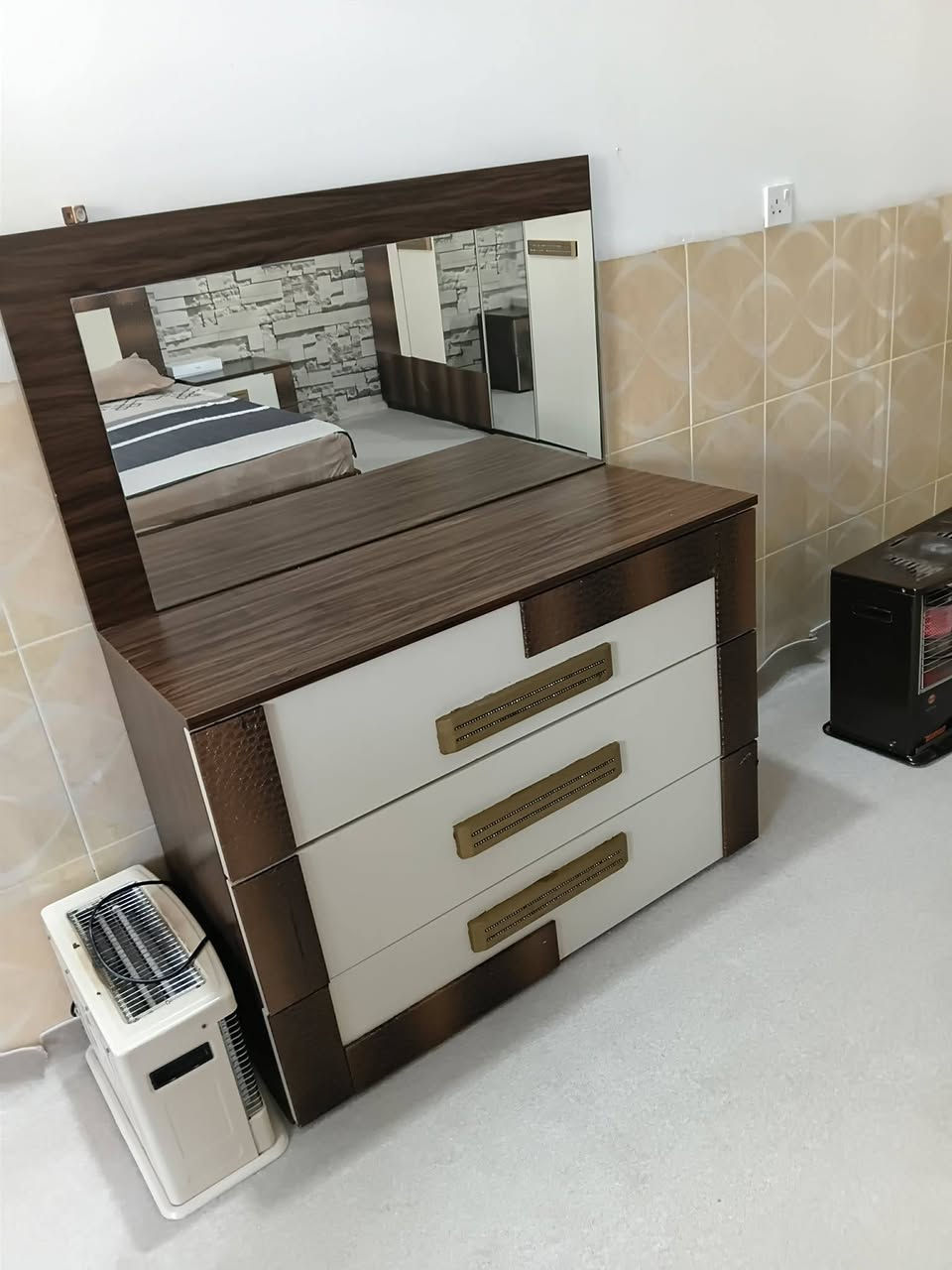 تاقمی دوو نەفەری بۆ فرۆشت ٥ پارچەیە و بێ کێشەیە 
شوێن ڕانیە بۆسکێن


**إذا كنت صاحب هذا الإعلان وتريد حذفه لأي سبب، رجاءا أرسل رسالة إلى الدعم الفني**