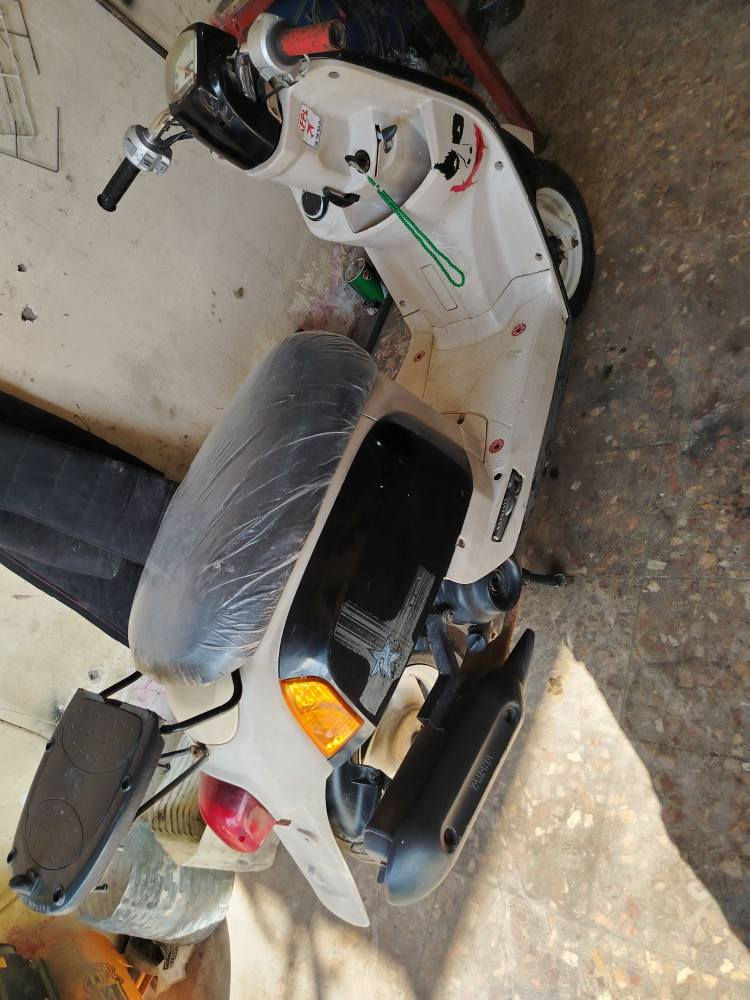 ماكس بوليسي دراجه مكينتها ناعمه كلشي شغال بيها اشاير هورن ليت اصطاب سلف ٦٥٠ ومجال قليل للشراي *********** البصرة, العراق
