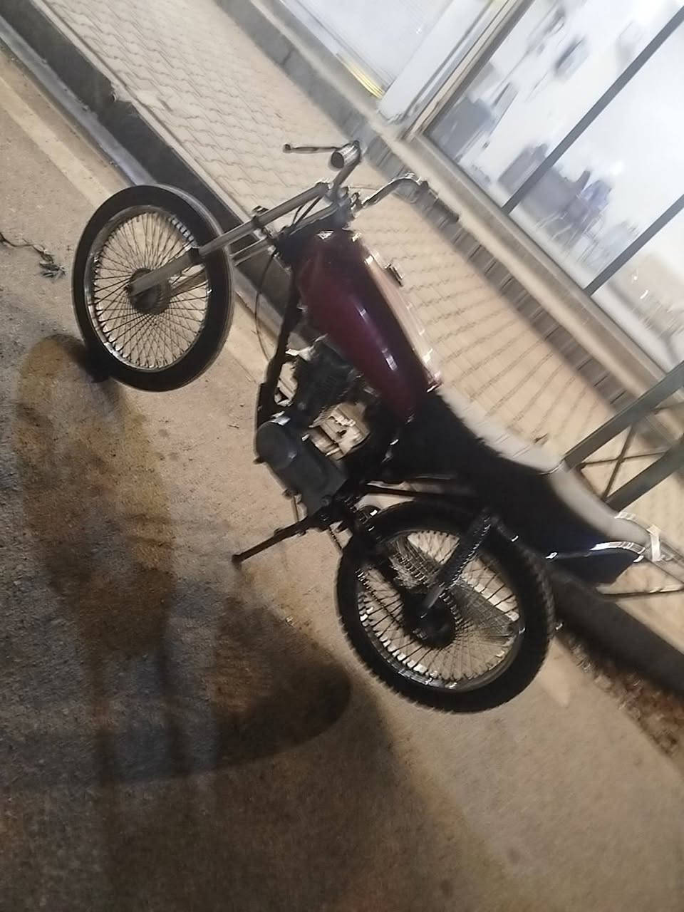 سلام عليكم موطور للبيع موديل 18 محرك بدون صرف و بخار دراجه شقاله من اول هندر اي عيب ما بيها سعر 160 بيها مجال مكان كركوك فيلق رقم الهاتف *********** شراي اتصل ما متواجد واتساب
