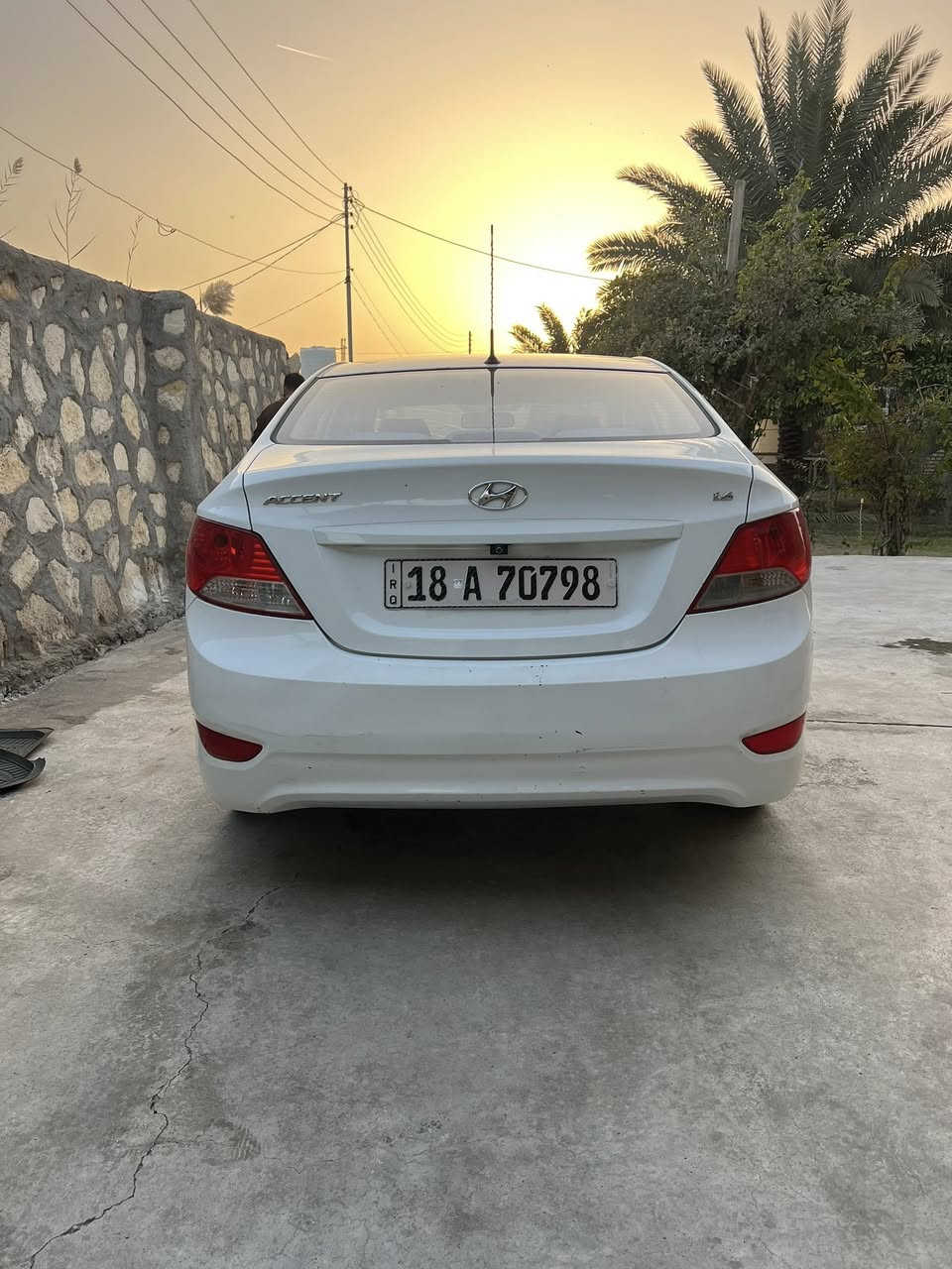 سلام عليكم اكسنت2014خليجي بيها صبغ  جاملغ السايق وربع البنيد والباقي كفاله عامه رقم بابل حره باسمي ✅ ممشاها112حقيقي✅ السياره جاهزه تخم تاير حداديه خير من الله مكانها بابل الحله 
للسعر يرجى الاتصال ***********
