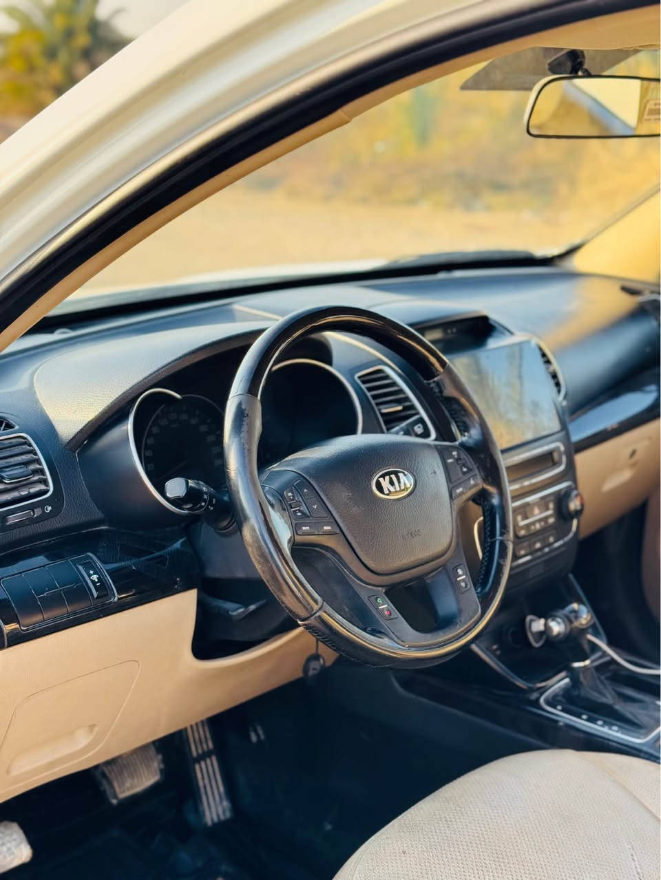 سورنتو 2014 خليجي 6 سلندر 
ماشية 160 km 
رقم بصرة تحويل ثاني يوم 
مكان السيارة ذي قار قضاء الرفاعي 
*********** بغداد, العراق
