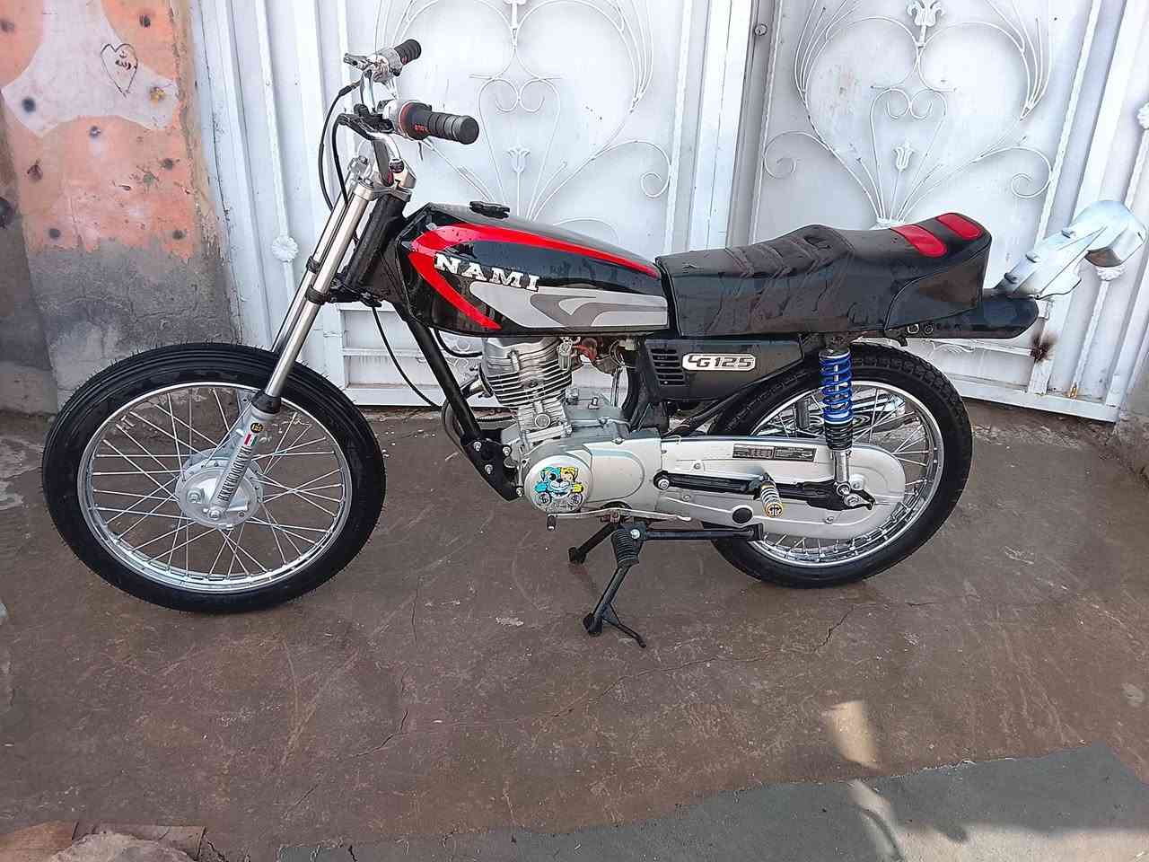 سلام عليكم دراجه للبيع موديل 23 اوراق 450بيها مجال المكان بابل جبله ***********
