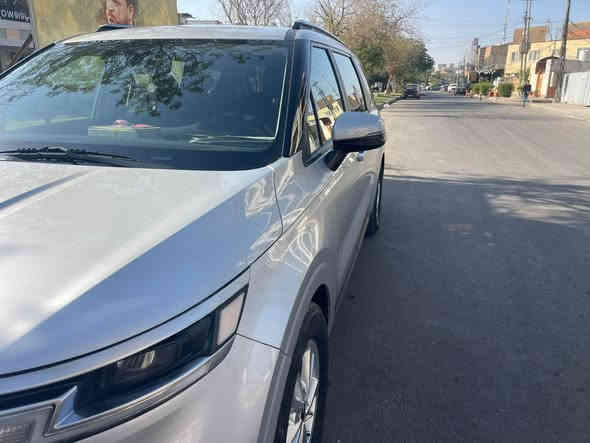 سلام عليكم 
كيا كرنفال للبيع 
موديل 2022 
الفئه LX 
لون سلفر 
ماشيه 165 
صور الحادث مرفق في المنشور  وصار بيه صبغ في العراق جاملغ امامي اثر شخوط 
للاستفسار ***********
