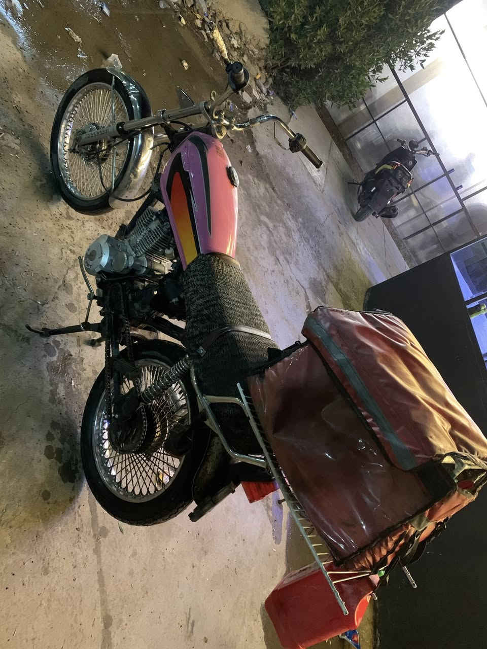 شباب دراجه ايراني سافان ٥كير سلف بس تشتغل هندر بس السلف شغال والدراجه كدامك لبيع مكاني بغداد الدوره المهديه الثانيه قرب جسر صدام الدراجه عاطله اندعمت بيه دعمه خفيفه وبعد ماركبته اشتغلت وراه يمكن بيه ماكنيت الدراجه مكينته اتخبل والله بس اني ابيعلك كوم حديد سعره ٢٠٠وبيه مجال كلش بسيط بس الشراي يخابرني ***********
