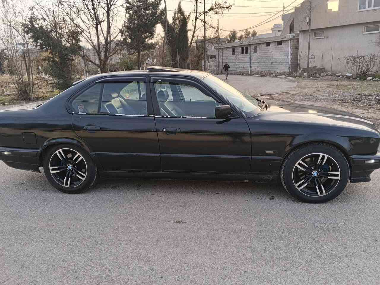 سلام عليكم الحلال البيع 530 8v سياره حلوه ومال بيت سياره بيه ضربه من وره صندوك الباقي كفاله عل فحص سياره فول فول وتو موديل 93 رقم صلاح دين مشروع وطني شرط تخويل سعر 55وبيه مجال قليل عنوني ربيل وبعض المرات الموصل *********** ***********
