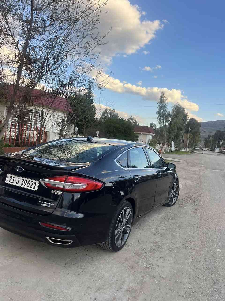 السلام عليكم فورد فيوجن موديل 19 تيتانيوم فول موصفات كير مكينه بشرط ماشيه 82 صبغ صفحت السكن بدون دوخل مكان السياره سليمانيه تحويل وكال بل خدمه بسمي 
مروس يرهم  سونر موجود 
السعر 115 
***********
***********
