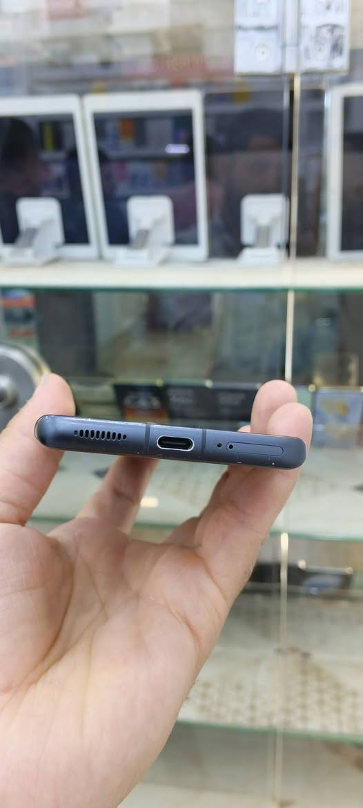 xiaomi 12x

زاکیره 256 گێگاو ڕام 8+8 بەرزدەکرێتەوە بۆ ڕام 16 گێگا و شاشه ی Amolid و نوێبونەوەی شاشەی 120هێرتز و پرۆسێسەری snapdragon 870یی لەسەرە و سەماعەی ئیستریۆیە  و پاتری 4500ملی ئەمپێرە تەنیا شاشەی  ئەو پەڵەی هەیە کە لە وینەکاندا دیارە و بۆ ئیش  پێکردن هیچ کیشەی نیە و بەشەرت نرخی 90هەزار  قفڵ بێی مه عمەله

شوێن/چەمچه ماڵ + گەیاندن هەیه شمشمل, السليمانية


**إذا كنت صاحب هذا الإعلان وتريد حذفه لأي سبب، رجاءا أرسل رسالة إلى الدعم الفني**