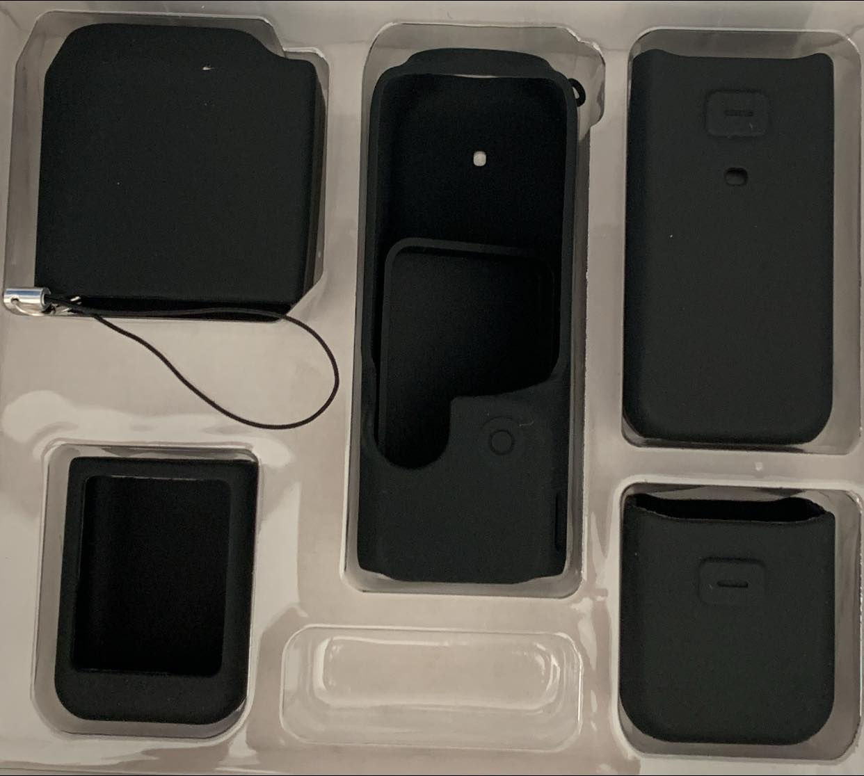 كفر حيماية  سليكوني للosmo puckt3. 
احسن نوعيية لحيماية كاميرا  ضد كسر ضرر
***********
الان اطلب 
توصيل متوفر 

#DJI #djiosmopocket3 #DJIOSMO
