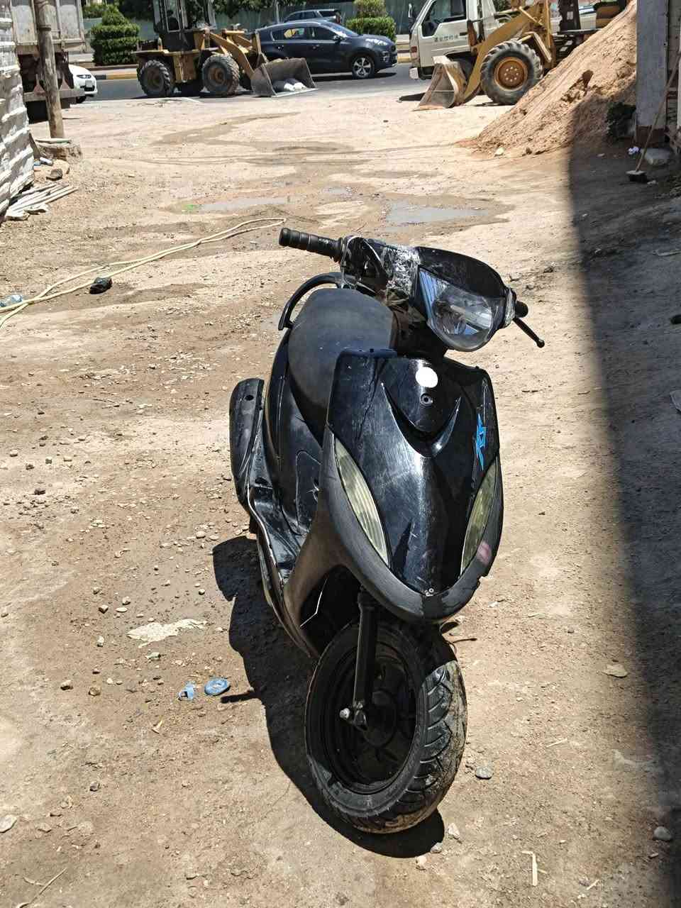 دراجه لبيع مكينه خير من الله مجفته جديد عنواني بغداد حي ور سبع قصور السعر 350 وبيها مجال***********
