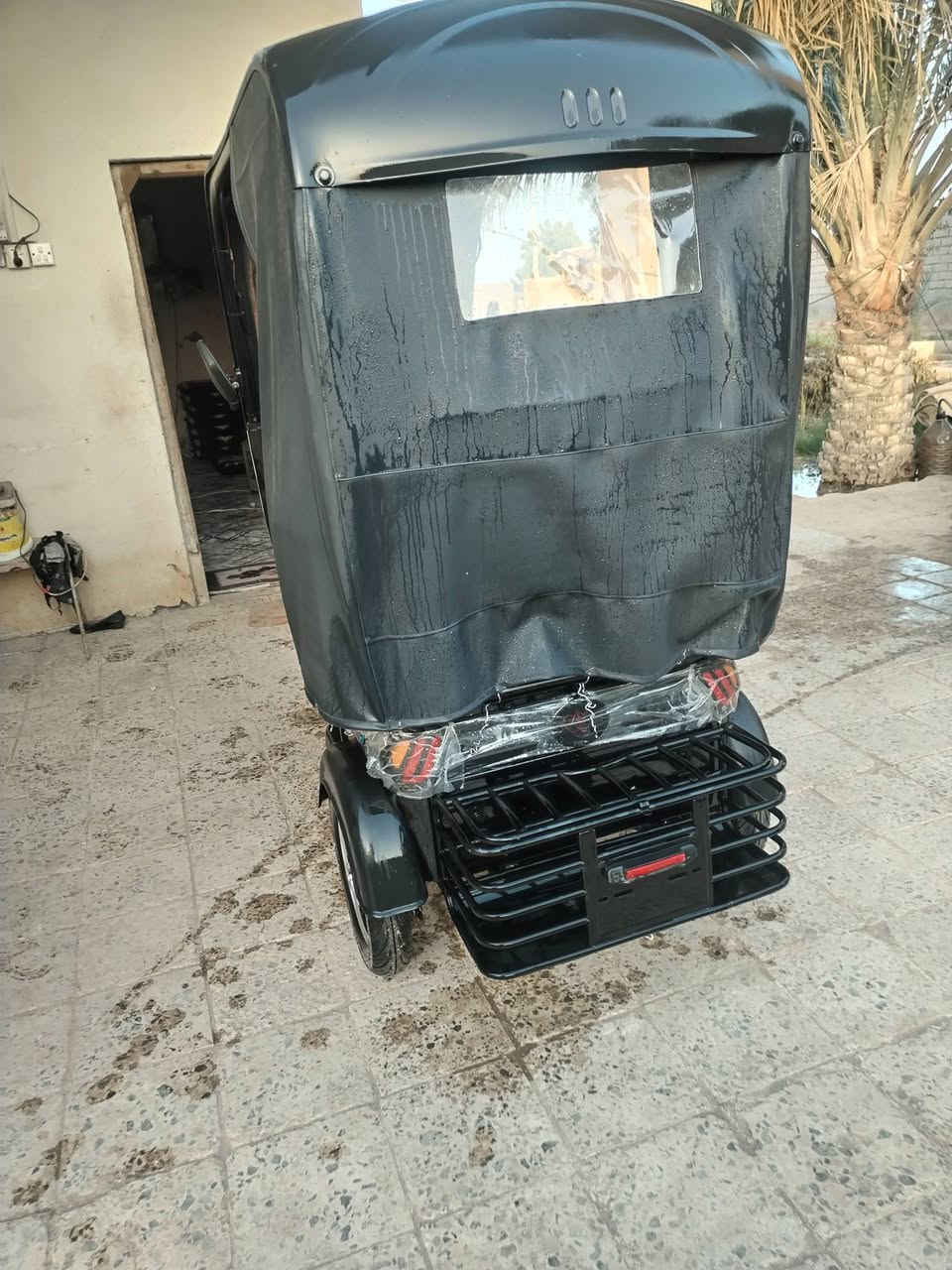 سلام عليكم تكتك شحن لبيع جديده مستعمله قليل سعره 1700وبيه مجال قليل العنوان قرنه رقم ***********
