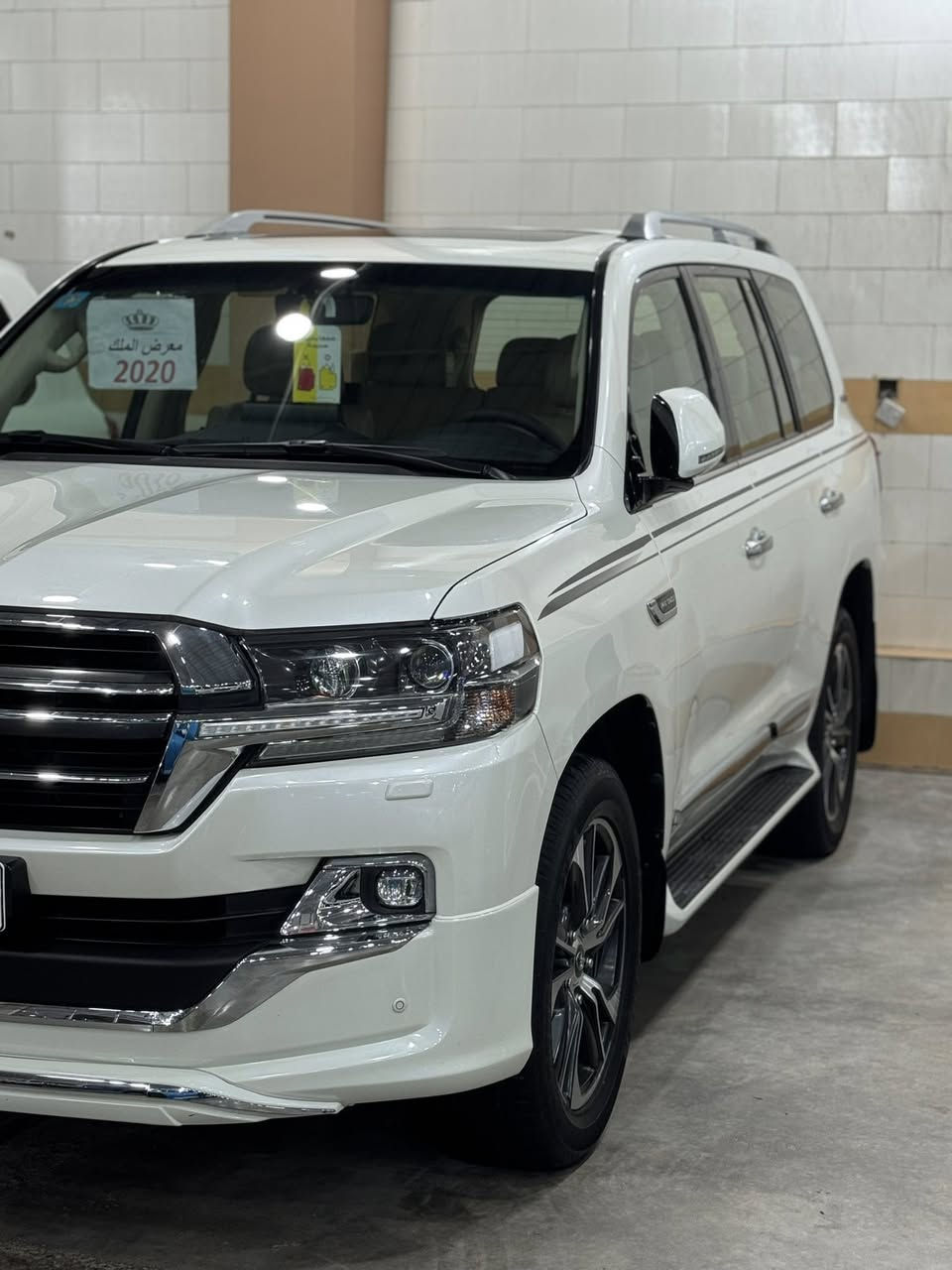 🧿معرض الملك لتجاره السيارات 🧿 
العنوان_ معارض النهضه _ الفرع الثالث _ فرع المصرف 
حصرياً ….. حصرياً ….حصرياً …..     

🔹النوع : لاند كروز / LAND GRUISER 
 
🔹الفئه :  GXR V6 

🔹ساس باب الاول 

🔹عداد المشي ٦٣ الف كيلو متر 

🔹الموديل :2020

🔹السياره بحاله الوكاله نظيفه جداً 

🔹رقم بغداد الرقم الجديد

مرقم كامل سنوية ولوحات جاهزة
========================
للاستفسار اكثر عن تفاصيل السيارة يرجى مراسلة صفحتنا على فيس بوك او الاتصال بالمعرض  مباشرة عن طريق الرقم الخاص في المعرض. 

***********
***********
