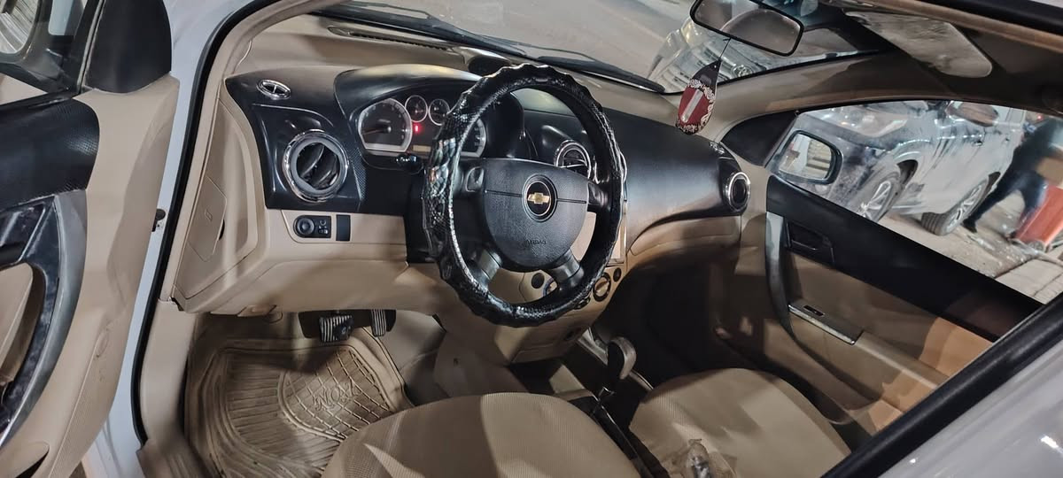 افيو ٢٠١١ خليجي فول اوتماتيك  بيها قطعتين بدون دواخل بس رش
كير محرك صدر تخم تاير باتري كلو شرط  شغل وتوكل  شرط البصمه مكانها صلاح الدين بيجي
*********** السعر ٦٨ وحياكم الله
