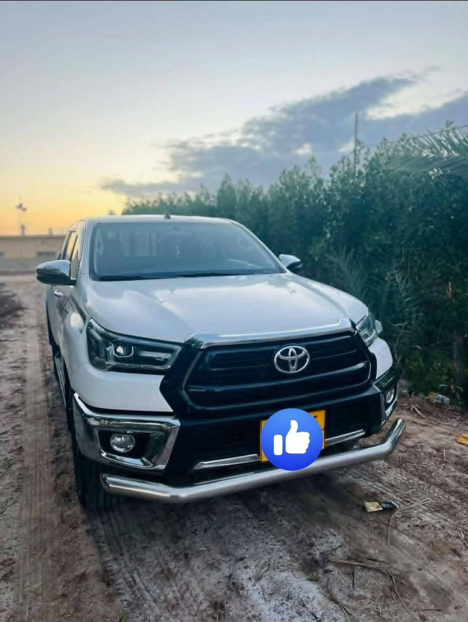 تيوتا هايلوكس 2021كير عادي مكفولة كفاله عامه 
رقم أربيل ماشيه 150الف 
الإتصال على رقم ***********
