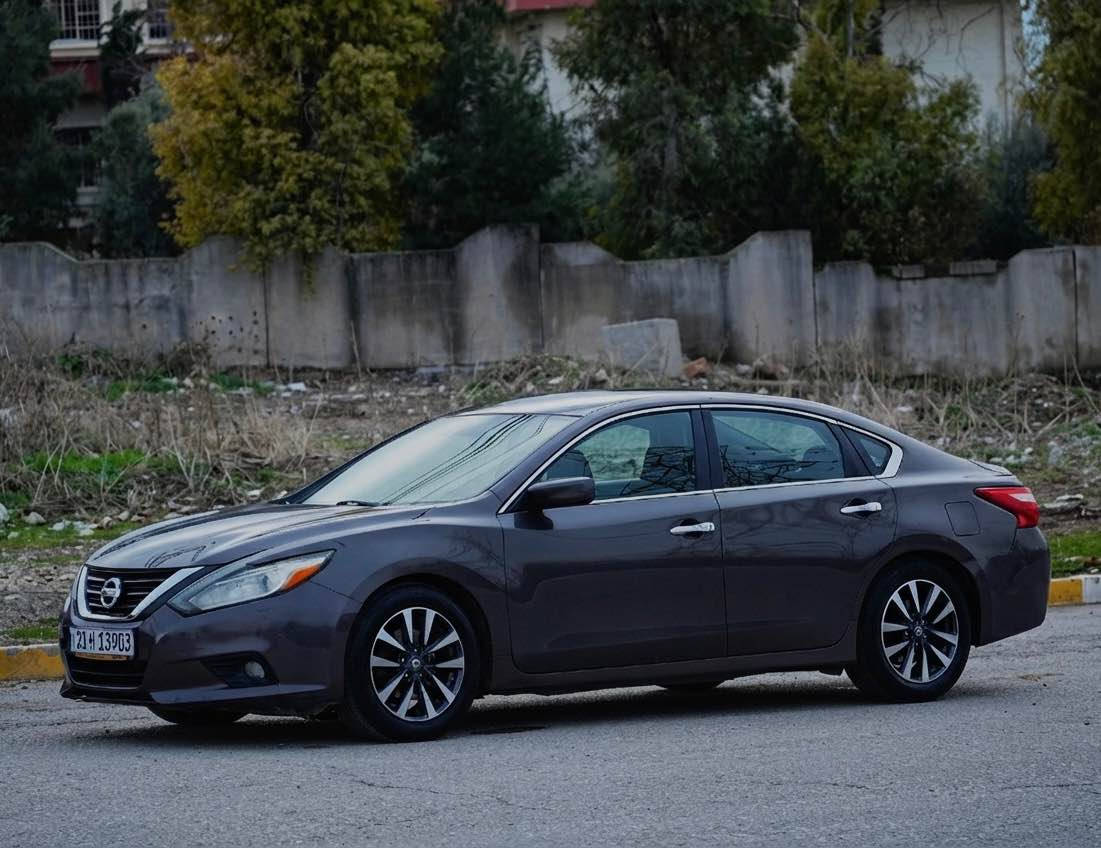 * مواسەفات : ( شاشە، کامێرا، بەسمە، شەغال، کوشن کارەبایی، ڕادار )

* بۆیاخ: ٣ پارچەو نیو ( بەهۆی قوپاوی و شوختەوە ، رەسمی دەعم و سۆنەریم داناوە) 

* ئێرباگ بەشەرتی ئەوەی نەتەقیبێ و بیلادی بێ

* بەشەرتی گێڕ و مەکینەی پاک و بێکێشە

* سەیارەکە زۆر توندوتۆڵە و هیچ مەسرەفێکی تێدا نییە، هەموو شتێکی بەشەرتە, سەنەوی ساڵێکە بەسەرچووە، بەناوی خۆمەوەیە. 

* نرخ { ١٠٧ } گەڵاو مەجال

* شوێن سلێمانی

جوابی نامە نادەمەوە ئەگەر موشتەری نیت تەلەفونیش مەکە
*********** السليمانية, العراق
