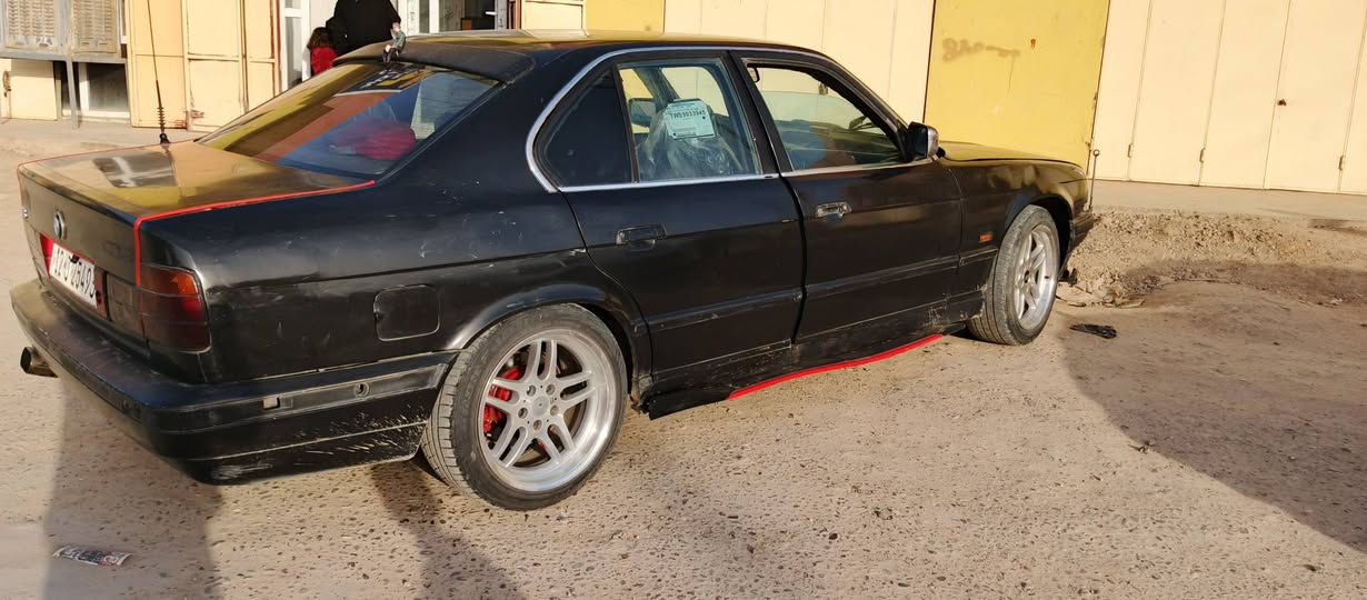 سلام عليكم بيم حجم 525كبس كير شرط هوه ولمكينه مال كصه سياره حيل حلوه بسمي 30هزه 26بسمي تريد تحويل كابان بانزين بسمي  تريد وكاله جواه طخم تايه جديد ويل mجديد كزوز رياظي لحيه رياظي البيع السعر 44وبيه مجال 
او مراوس ***********2مكاني جنوب الموصل حمام عليل
