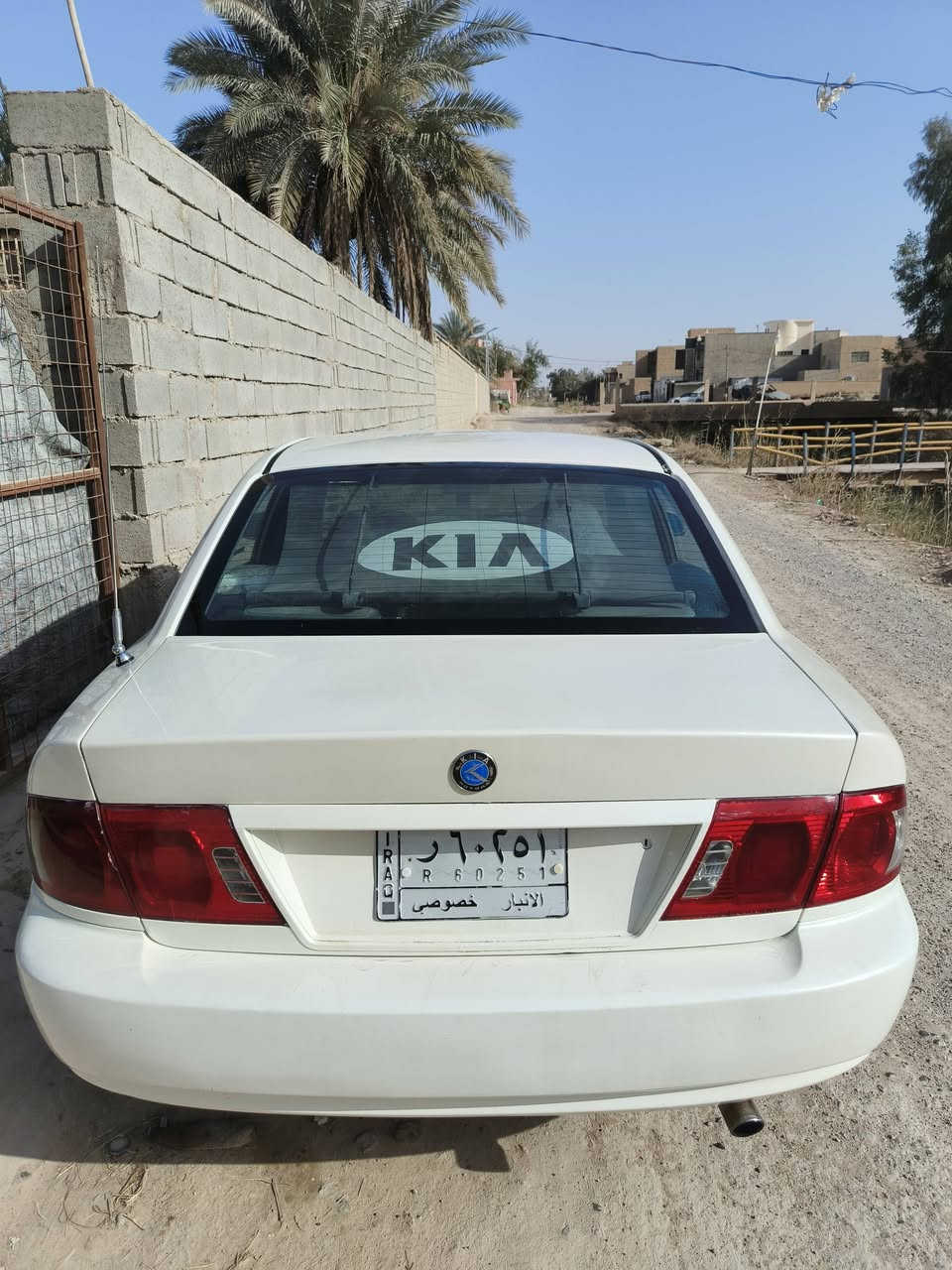 السلام عليكم اوبتمه 2004 جديده كير اوتماتيك محرك 2000 كله جيد سياره مال جناي سعر 50 (***********
