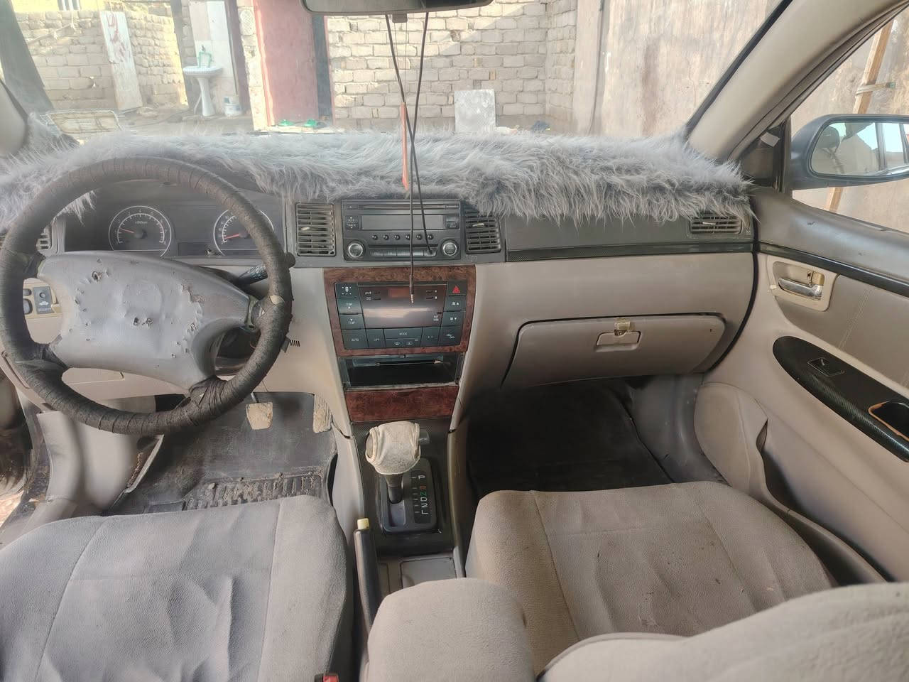 سياره جيلي موبل 2012 بيه جاملغ بيه طخه من وره واضحه بلتصوير بيه بطل واكف السعر 42 بيه مجال الاتصال علا هاذ الرقم ***********
