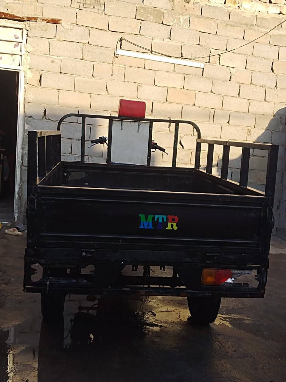 للبيع 2013 رقم الماني سنويتها منتهيه بيها لحيم بلركبه بس مامبينه كلشي ماعايزه ستوته مليون و500 وبيها مجال مكاني نجف ***********
