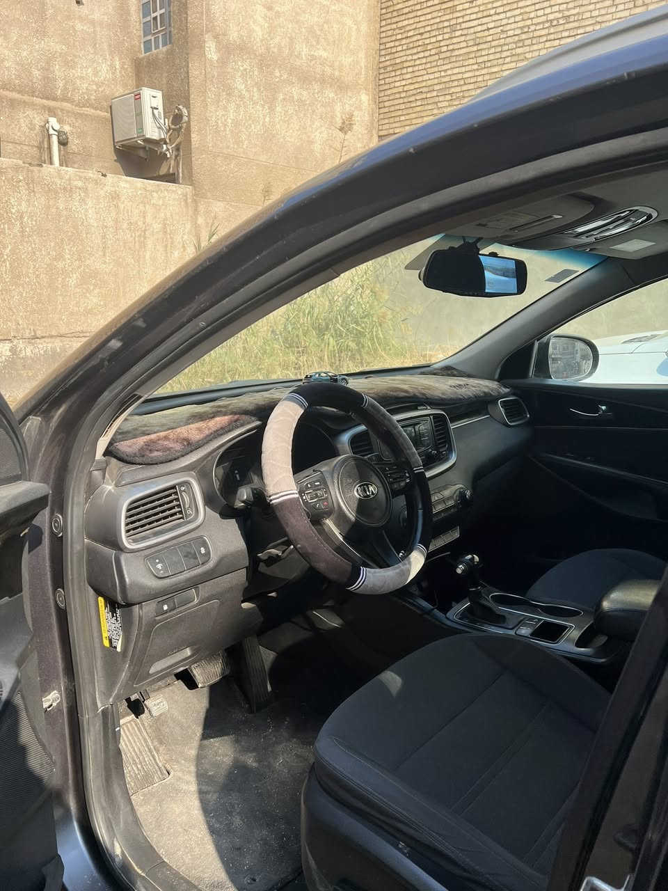 سلام عليكم سورنتو 2016 وارد أمريكي محرك4 سلندر 2400 بيه صبغ 3قطع محرك كير  كفالة تبريد ثلج صدر امامي خلفي جدد  سيارة بسمي  مكان بغداد جكوك سعر 145 بي مجال رقم تلفون ***********
