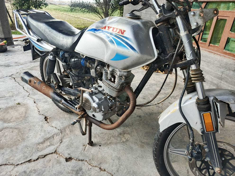 ‎داي وأن للبيع عاطل بدون أوراق  
المكان بغداد
رقم ***********
قيم وخذ‎ بغداد, العراق
