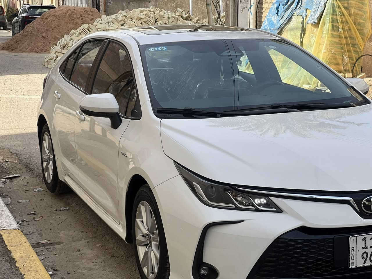 السلام عليكم
للبيع تيوتا كورلا هايبرد الشكل الخليجي علئ وضع الشركة 

سعرهة 152 

🌿2025 HEV

 عداد المسافه 10 الف كيلو

المواصفات 

محرك 1800

بصمة 

دخول ذكي عل ابواب

داخل اسود

كشنات جلد

كامرة خلفية 

ابل كار بلي 

رادار +تحديد مسار

بصمات عداد 2

فتحة سقف

شاشه كبيره

اوتو هولد 

مغلفة ارضية 

عازل حراري للجام مغلف 

هاند بريك بصمة

وباقي المواصفات المعروفه

               
        

مكان بغداد  حي اور 

الاتصال ***********
