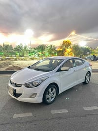 النتره 2014خليجيه سياره كلش نضيفه وحلوه وبل عافيه عل ياخذه مكينه كير ح...