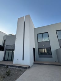 بيت السعادة.. حيث تُصنع الذكريات الجميلة 🏠❤️ امنح عائلتك الاستقرار الذ...