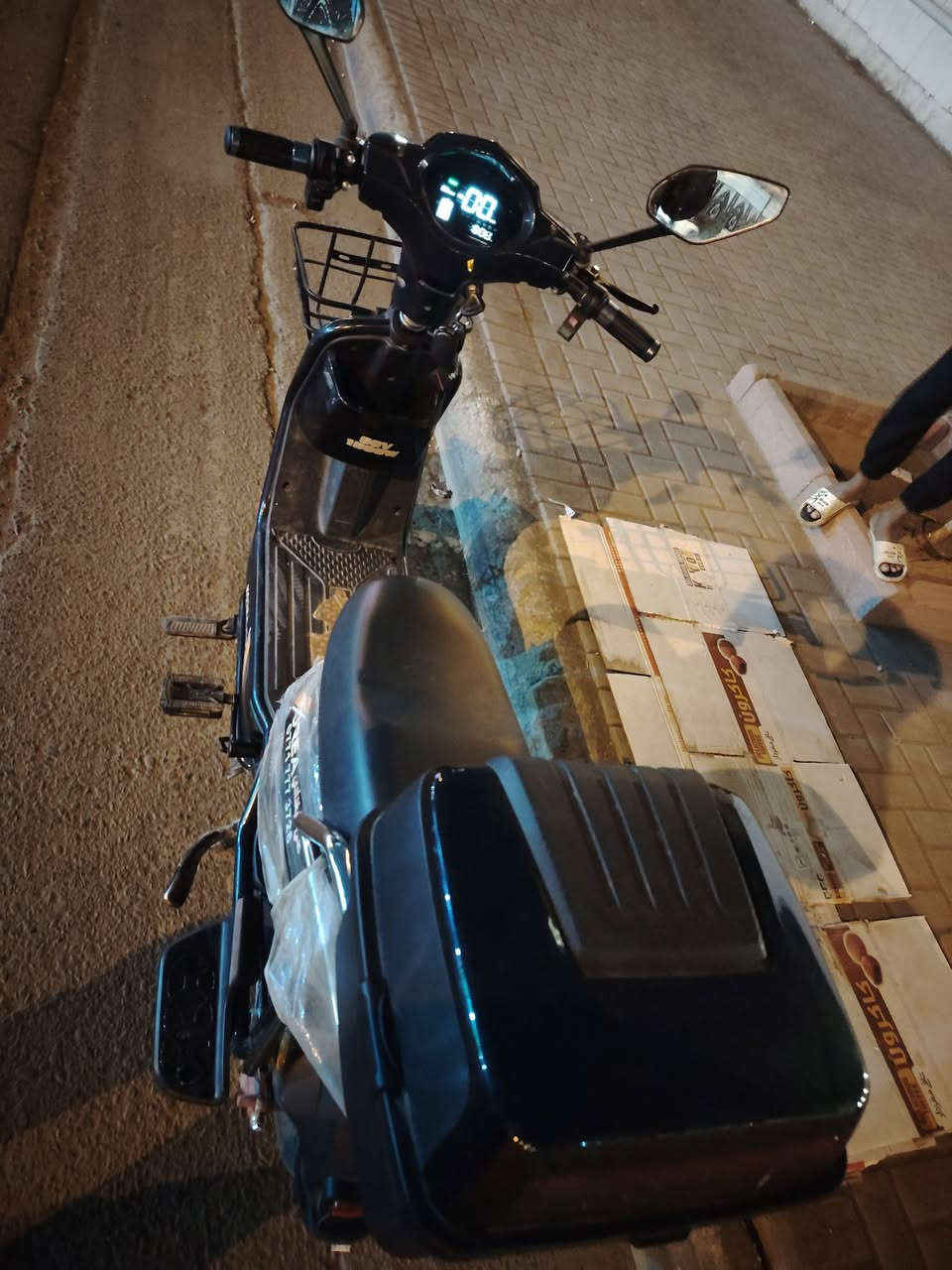 السلام عليكم بايسكل شحن للبيع سعره 300 وبمجال مكانه بغداد***********
