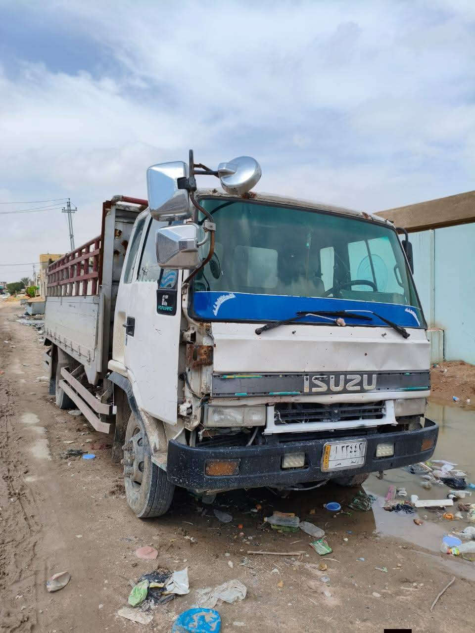 سلام عليكم ازوزه اللبيع مديل 95مكينه 16عادي شاصي مكفول تاير ت19ونص  لسعر 65وبيهه مجال لشراي يتصل ***********
