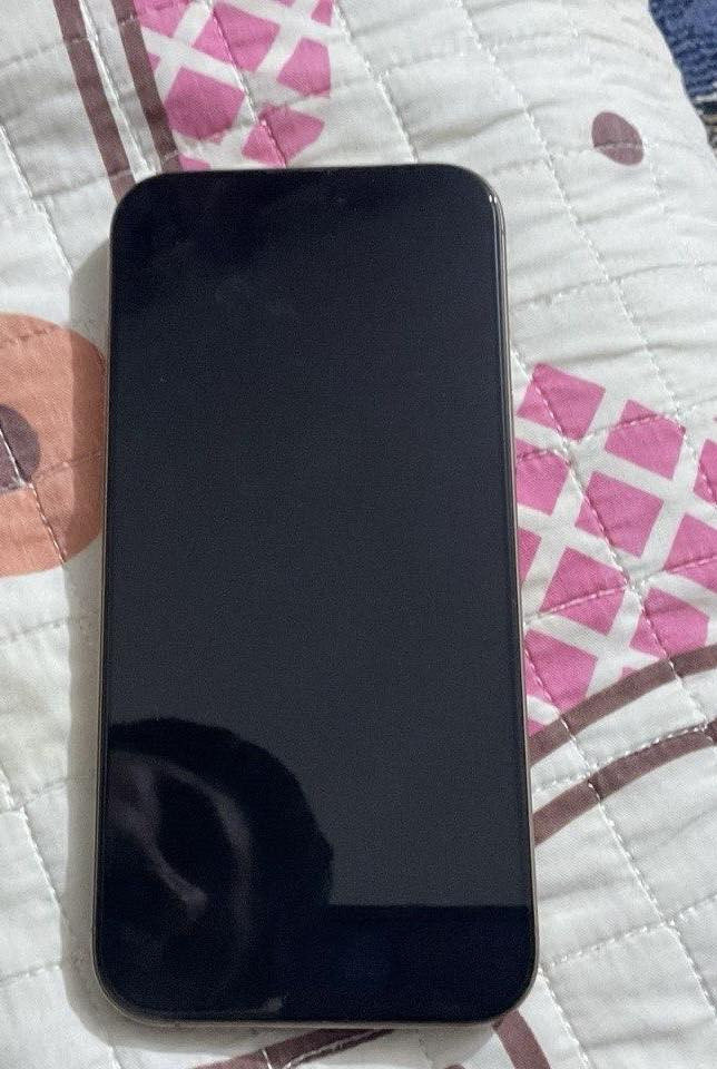 ايفون 16 pro max للبيع بطاريه 🔋98 ‎%‎ الجهاز نظافه 100‎%‎  ذاكرة 265 شخط ما بي  كامل ملحقات العنوان بغداد  حي الجهاد السعر مليون و 450 وبي مجال بسيط 
##الجهاز حاله حال الجديد


**إذا كنت صاحب هذا الإعلان وتريد حذفه لأي سبب، رجاءا أرسل رسالة إلى الدعم الفني**