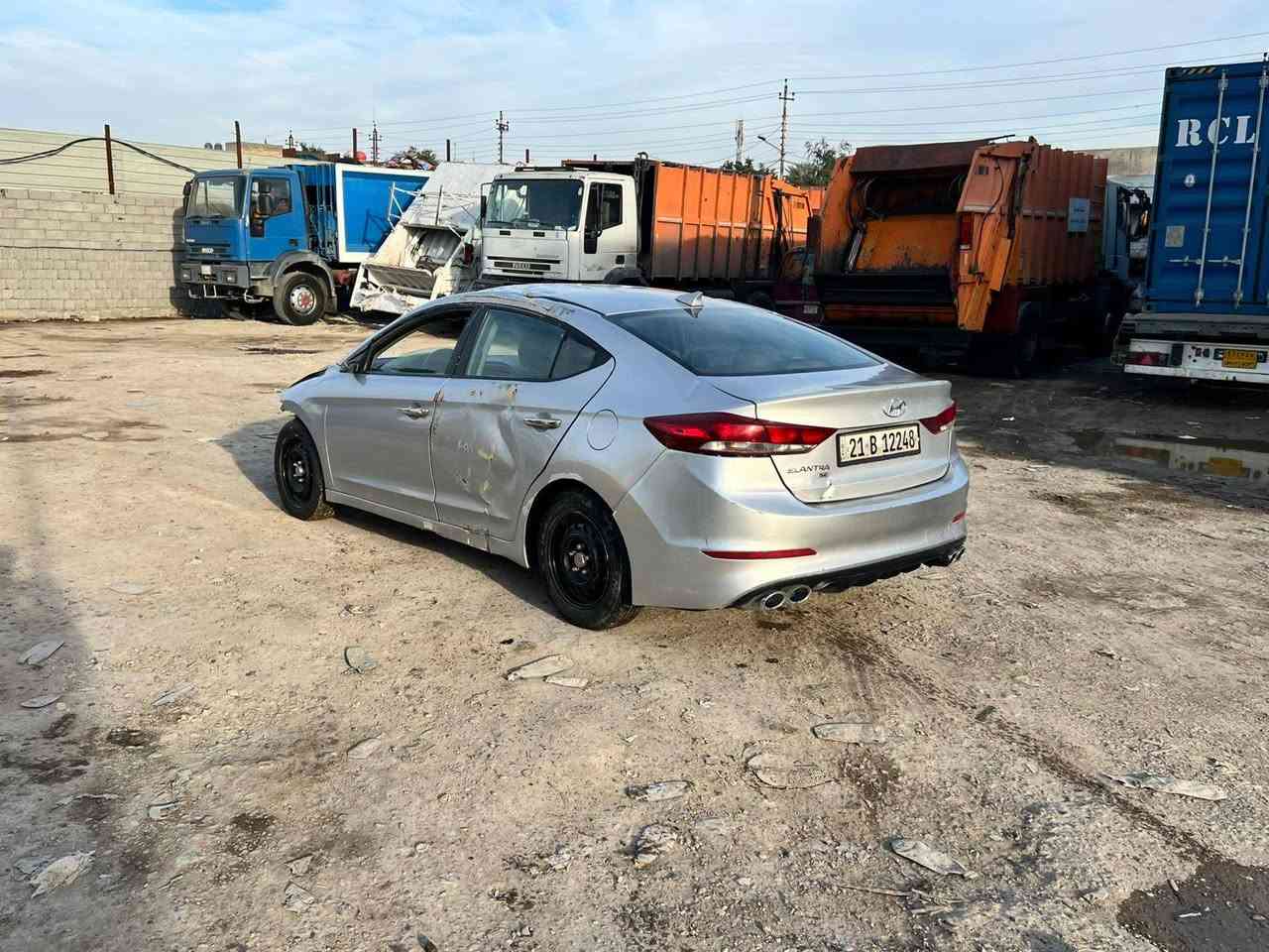 السلام عليكم النترا موديل ٢٠١٧ رقم سليمانيه نكليزي وارد امريكي مكينه وكير شغالة بيها حادث موضح بالصورة تباع عل هذا حادثها سعر ٦٧ ورقه وبيها مجال شراي مكان بغداد الاتصال *********** ثاني *********** بغداد, العراق
