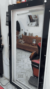 غراض حلاقه للبيع      كرسي عدد 2.     مرايات عدد 2 و فاترينا
مكان حله ابي غرق  *********** - ***********
